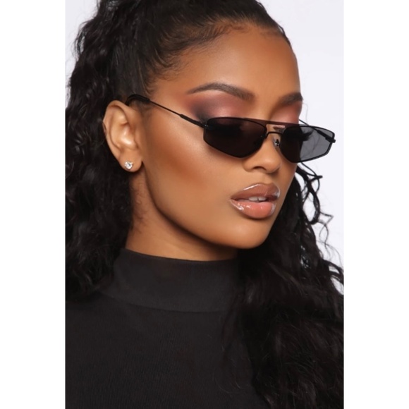FASHION NOVA So Picky Sunglasses - Picture 3 of 3